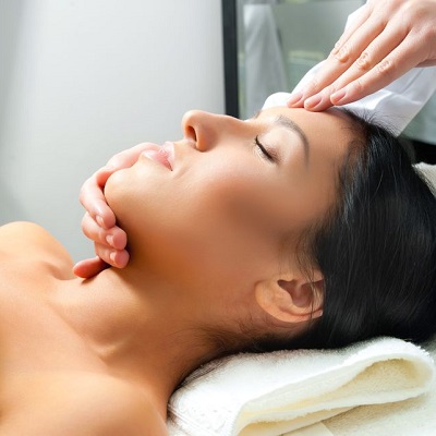 Luxury Facial Offer at Cheynes Beauty
